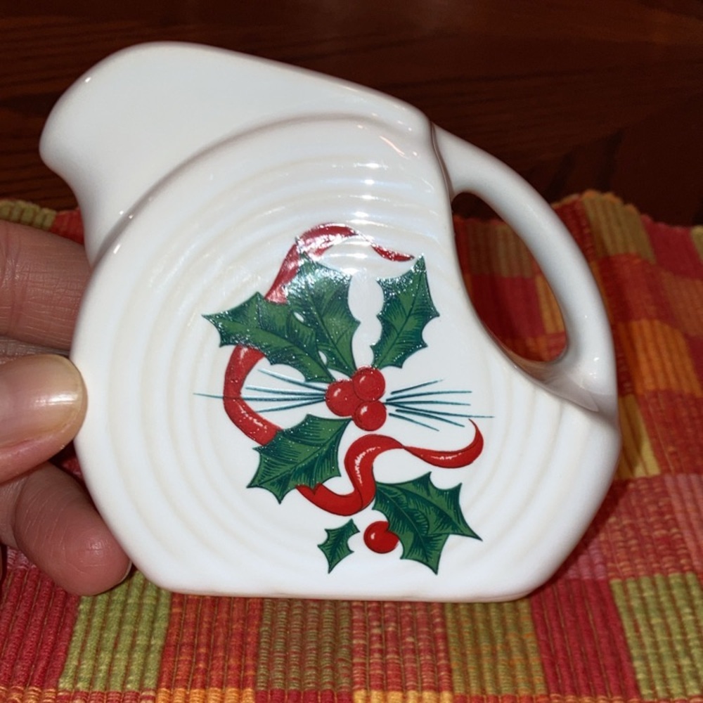 Fiesta Mini Christmas Disc Pitcher Holly Ribbon see description
